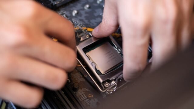 Riot Platforms Pivots to AI Infrastructure After Patent Win, Doubles AMD Capacity - ComputeStacker
